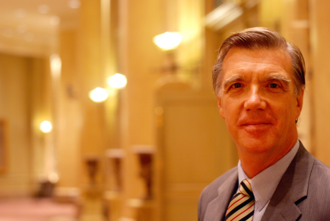 Dr. Alistair King